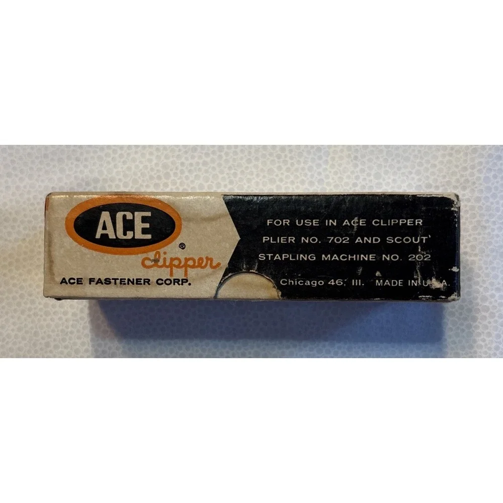 VTG 1 BOX ACE CLIPPER CHISEL POINT #700 UNDULATED STAPLES HALF FULL BOX